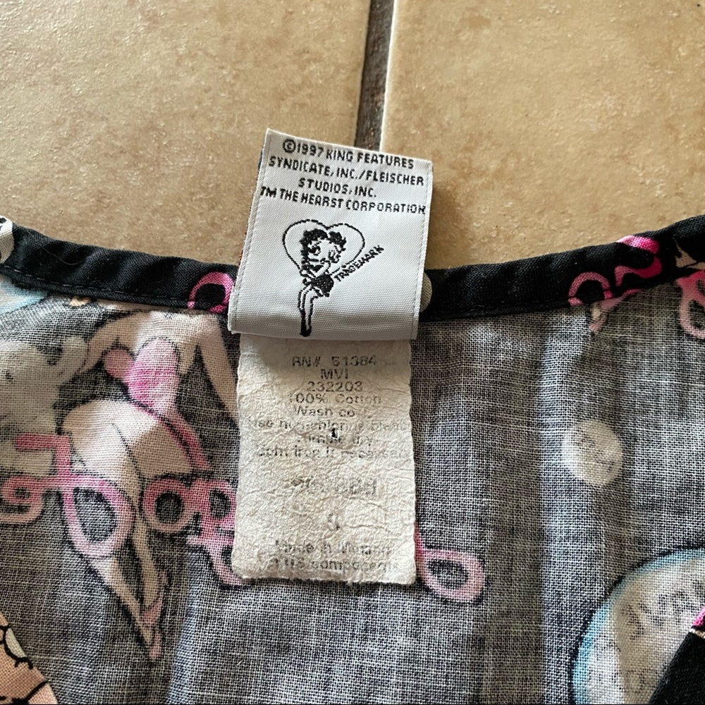 Vintage 90’s Betty Boop Nurse Scrub Top View 4